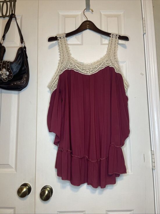 JODIFL Tops - Jodifl Boho Sleeveless Blouse Size M Crochet Lace Trim Burgundy Ruffle Hem Top